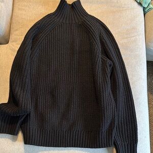 H&M Black Turtleneck Sweater with Chunky Knit and Relaxed Fit